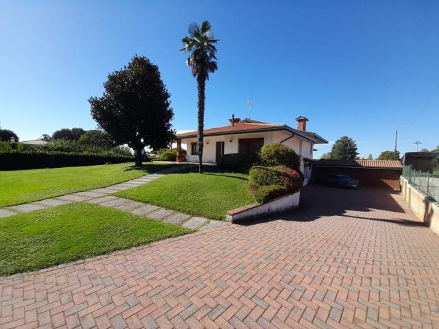 Case e ville in vendita di 300 m²