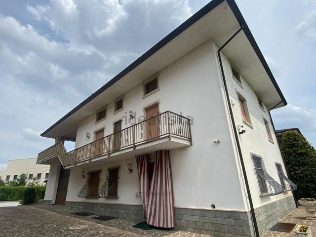 Case e ville in vendita di 300 m²