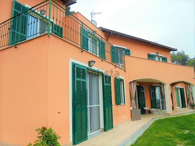 Case e ville in vendita di 300 m²