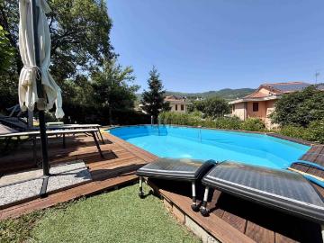 Case e ville in vendita di 300 m²