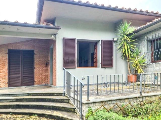 Case e ville in vendita di 300 m²