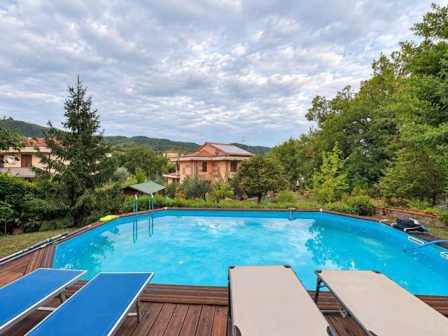 Case e ville in vendita di 300 m²