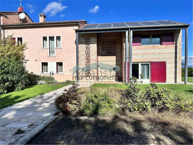 Case e ville in vendita di 300 m²