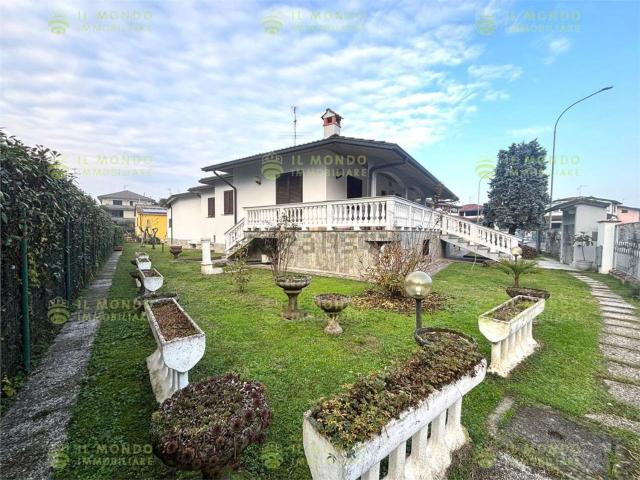 Case e ville in vendita di 300 m²