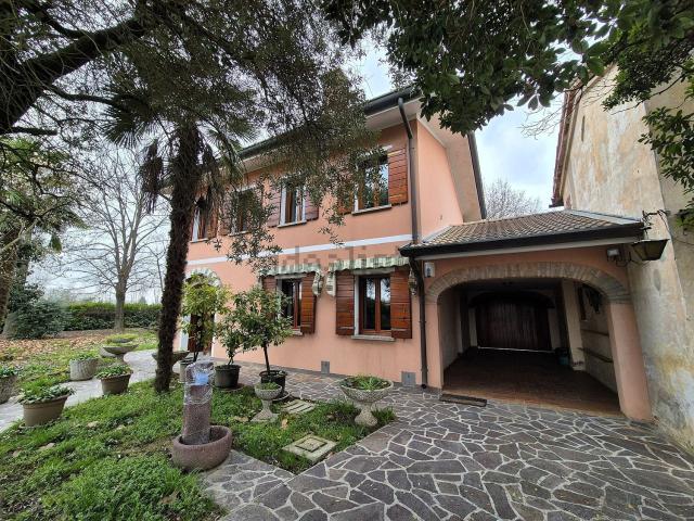 Case e ville in vendita di 300 m²