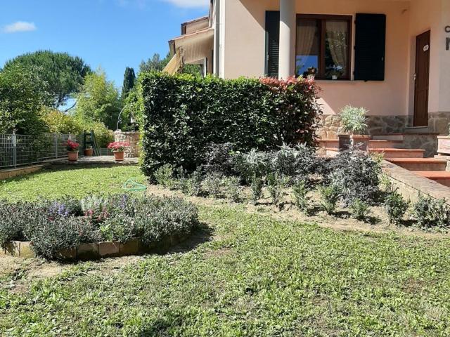 Case e ville in vendita di 300 m²