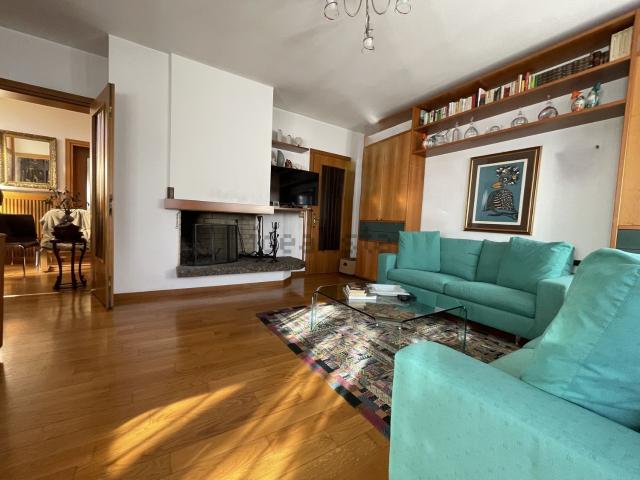 Case e ville in vendita di 300 m²