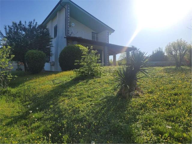 Case e ville in vendita di 300 m²