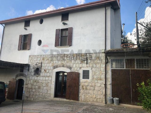 Case e ville in vendita di 300 m²