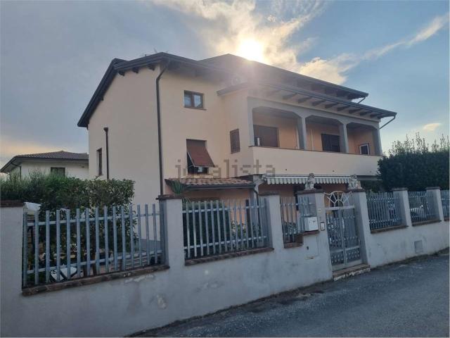 Case e ville in vendita di 300 m²
