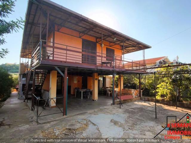 Case e ville in vendita di 300 m²