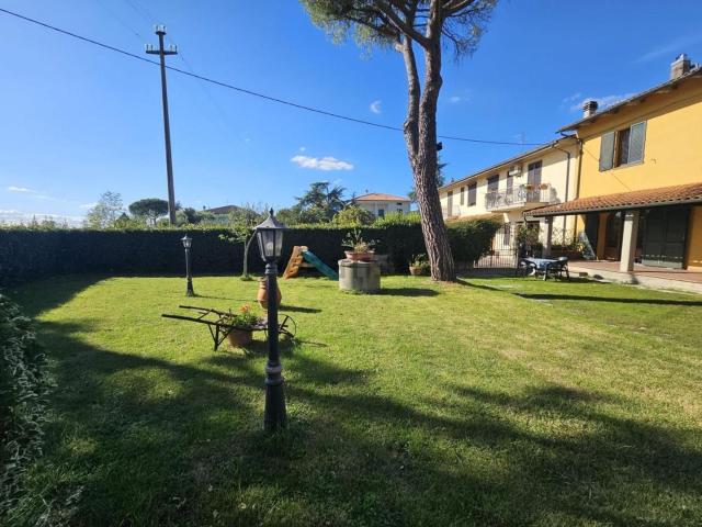 Case e ville in vendita di 300 m²