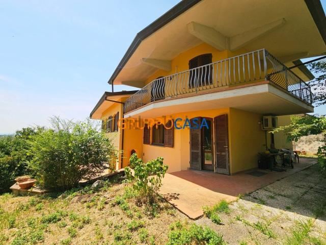 Case e ville in vendita di 300 m²