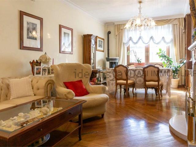 Case e ville in vendita di 300 m²