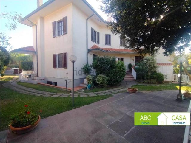 Case e ville in vendita di 300 m²