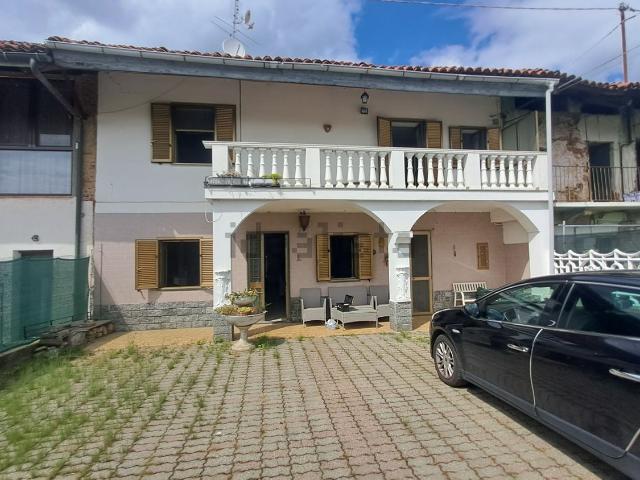 Case e ville in vendita di 300 m² in Via Canova Pogliani, 61