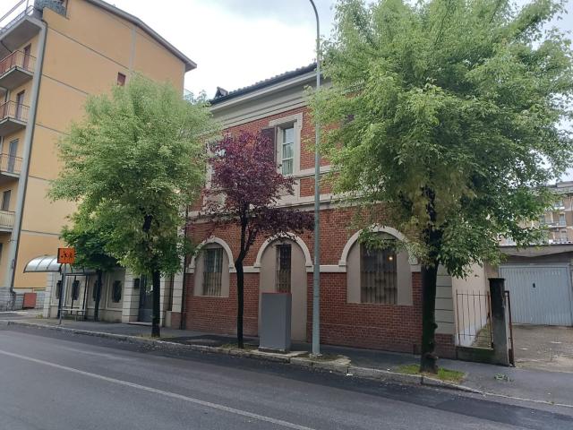 Case e ville in vendita di 300 m² in Via Antonio Gramsci, 25