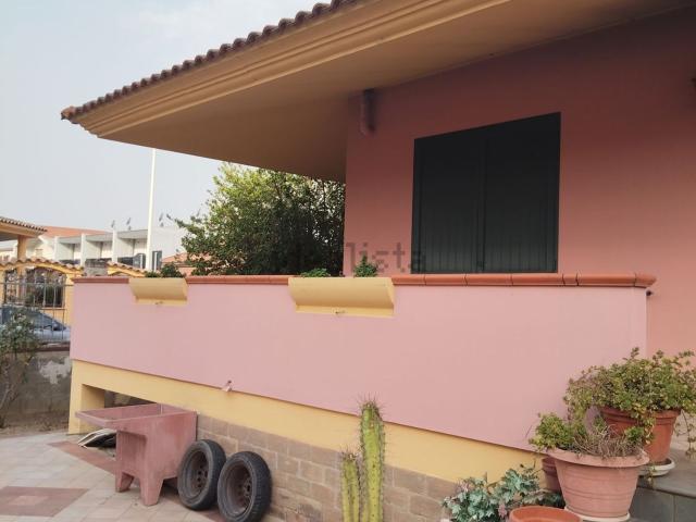 Case e ville in vendita di 300 m² in Via Adriano