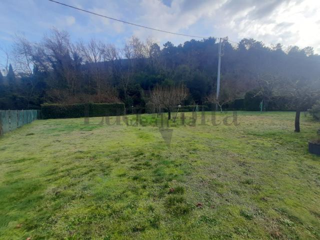 Case e ville in vendita di 300 m² in Via G. Giusti, 13