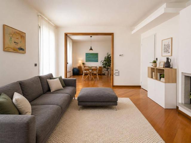 Case e ville in vendita di 300 m² in Via Garibaldi, 1