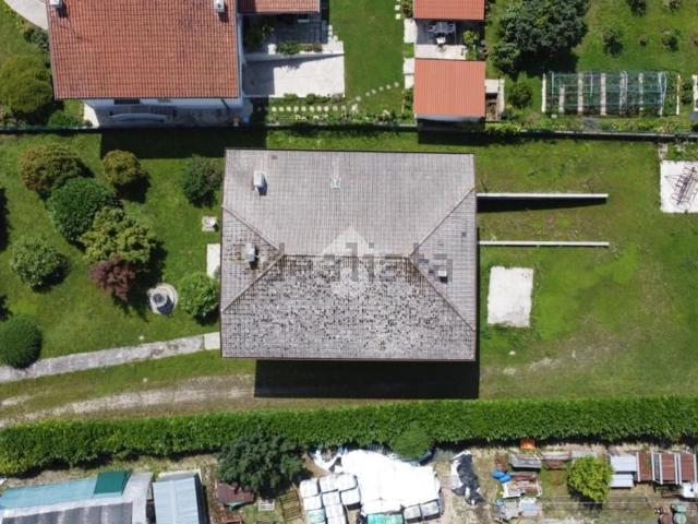 Case e ville in vendita di 300 m² in Via Gelindo Zorzi, 5