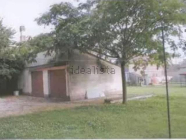 Case e ville in vendita di 300 m² in Via Giuseppe Garibaldi, 2