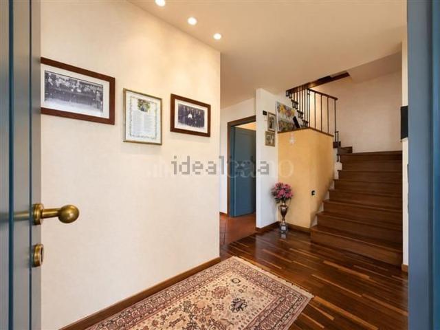 Case e ville in vendita di 300 m² in Via Giuseppe di Vittorio