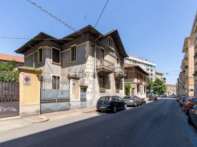 Case e ville in vendita di 300 m² in Via Giovanni Migliara, 18
