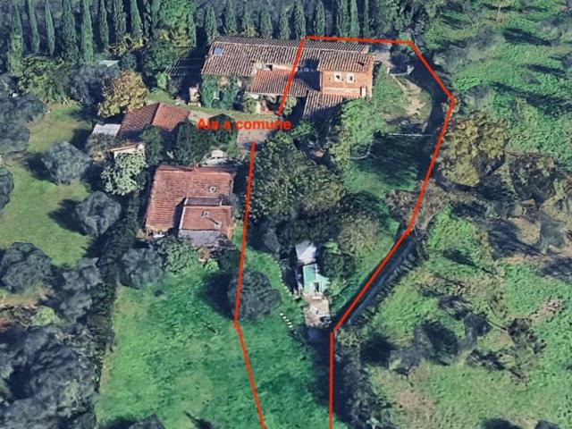 Case e ville in vendita di 300 m² in Via del Monasteraccio