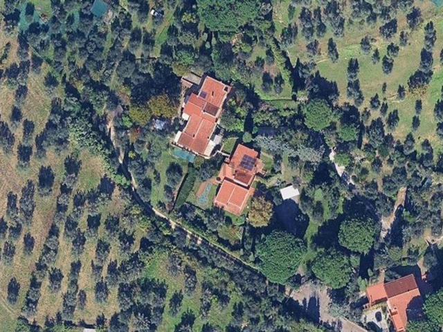 Case e ville in vendita di 300 m² in Via della Pastorella, 15