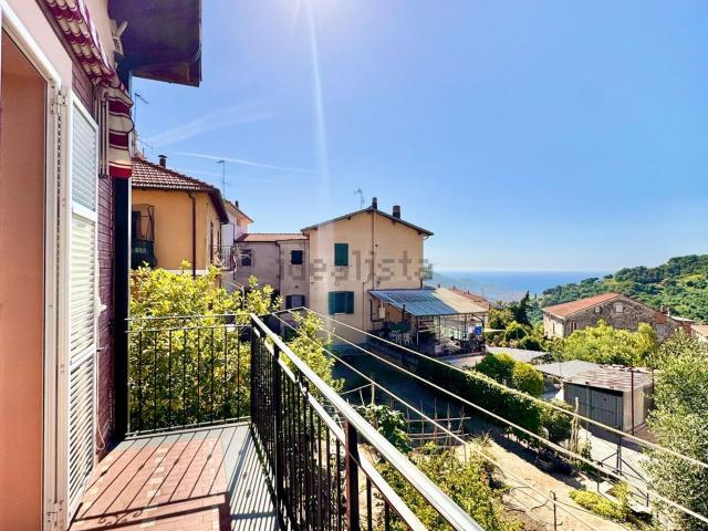 Case e ville in vendita di 300 m² in Via delle Scuole