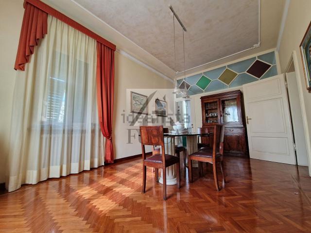 Case e ville in vendita di 300 m² in Via Enrico Pea