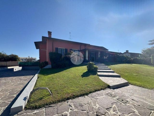 Case e ville in vendita di 300 m² in Via Fisogni
