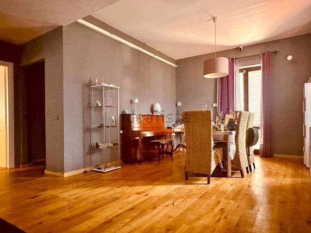 Case e ville in vendita di 300 m² in Via Monte Cimino