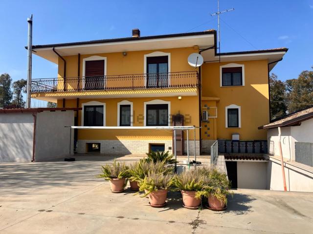 Case e ville in vendita di 300 m² in Via Moscarello, 4