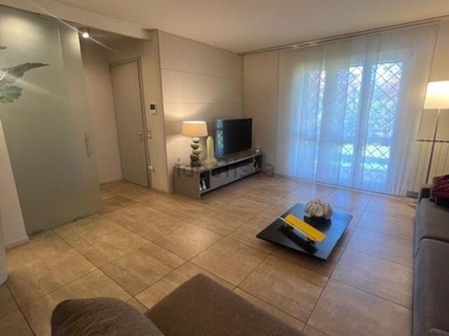 Case e ville in vendita di 300 m² in Via Mallemort de Provence