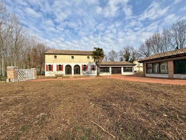 Case e ville in vendita di 300 m² in Via Marocchesa, 22