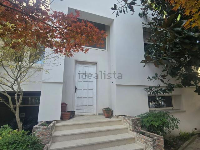 Case e ville in vendita di 300 m² in Via San Donà