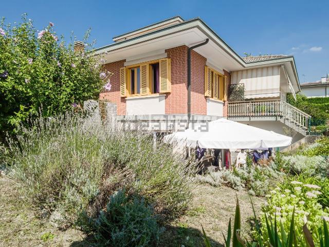 Case e ville in vendita di 380 m² in Via San Giacomo