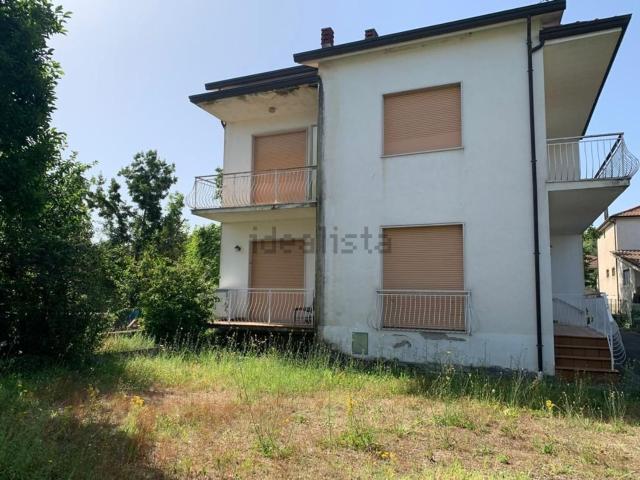Case e ville in vendita di 300 m² in Via Sant&apos Altissimo, 7
