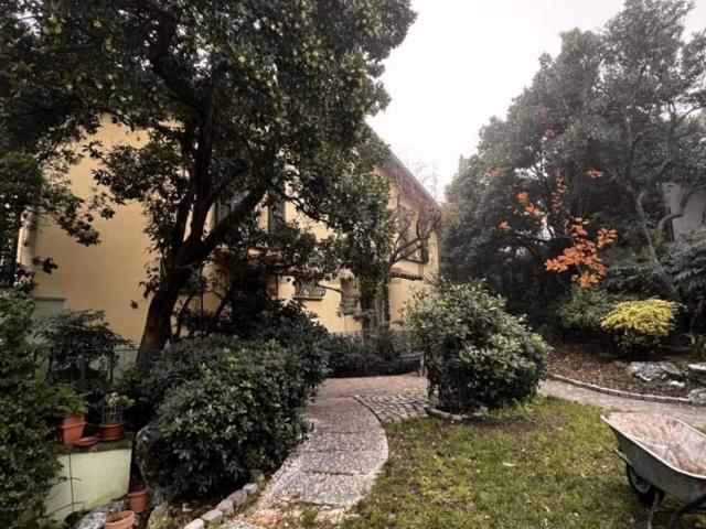 Case e ville in vendita di 300 m² in Via Santa Rosa, 5