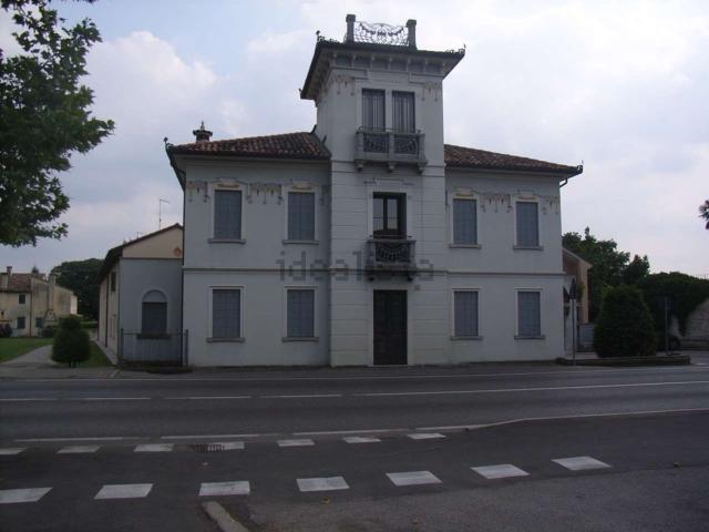 Case e ville in vendita di 300 m² in Via Schiavonesca Nuova, 65