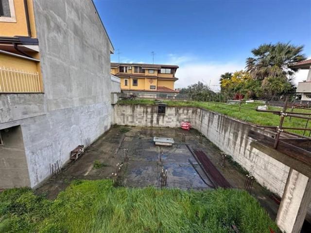 Case e ville in vendita di 300 m² in Via Seminara Traversa A