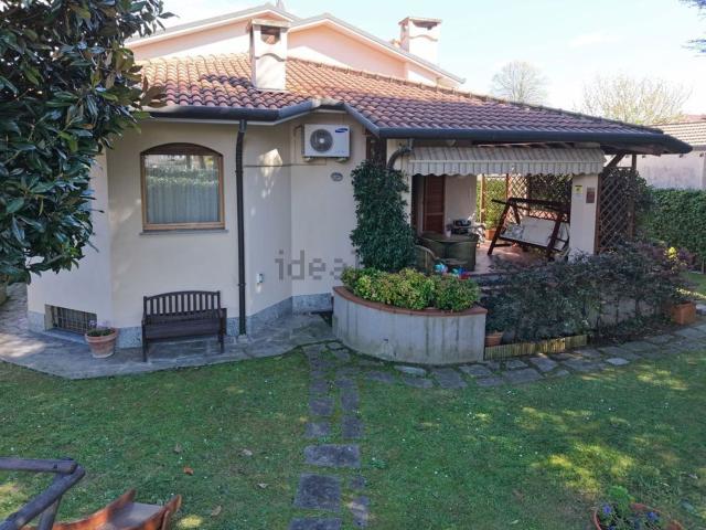 Case e ville in vendita di 300 m² in Via Pasubio