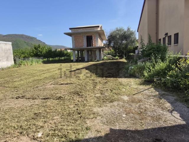 Case e ville in vendita di 300 m² in Via Quercia Leone