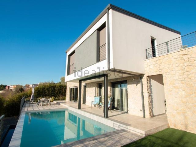 Case e ville in vendita di 300 m² in Via Risorgimento