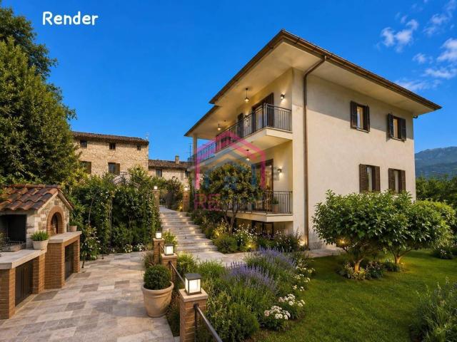 Case e ville in vendita di 300 m² in Via Torre Pani, 13