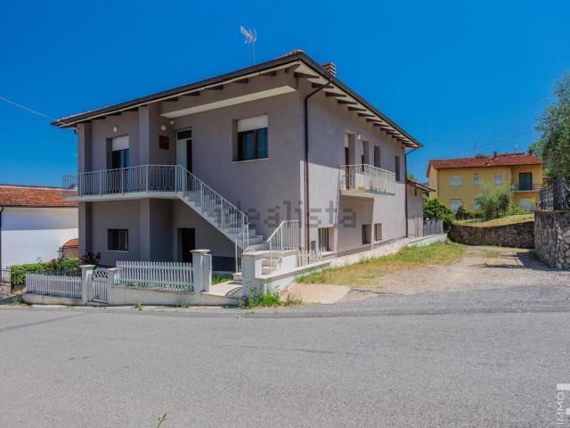 Case e ville in vendita di 300 m² in Via Trento