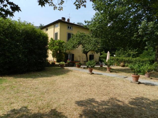 Case e ville in vendita di 300 m² in Via Vicinale dell&apos Acquedotto, 102