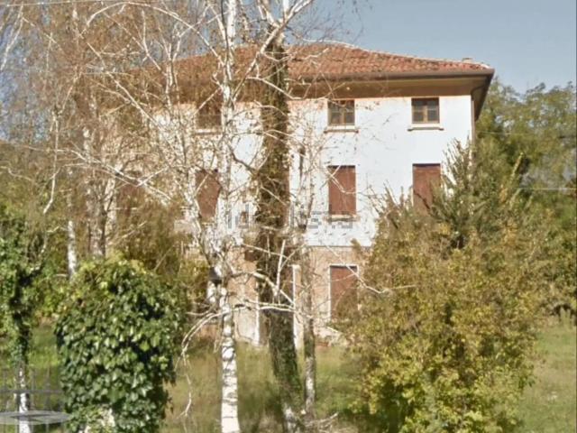 Case e ville in vendita di 300 m² in Viale Trento